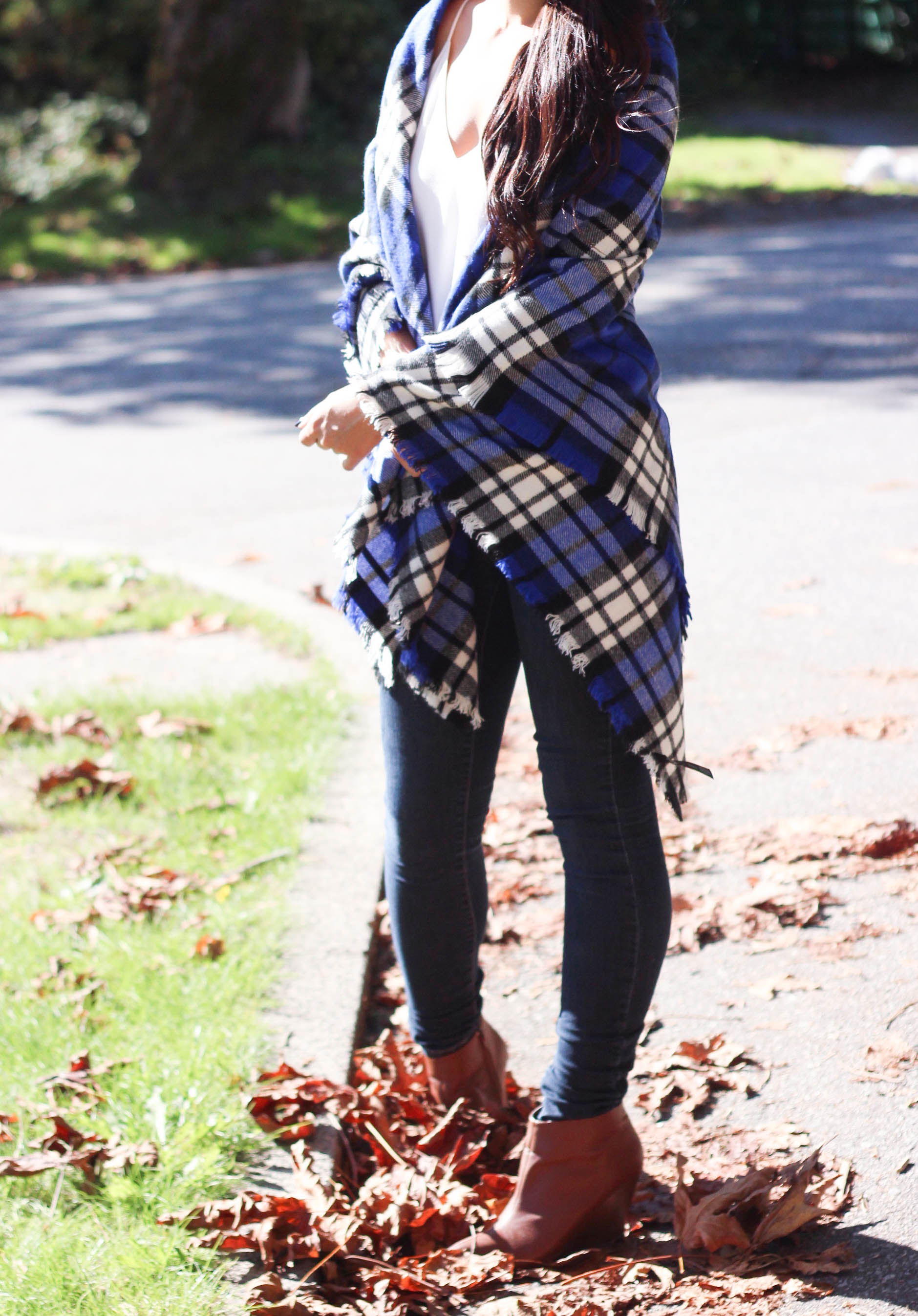 How to Wear a Plaid Blanket Scarf