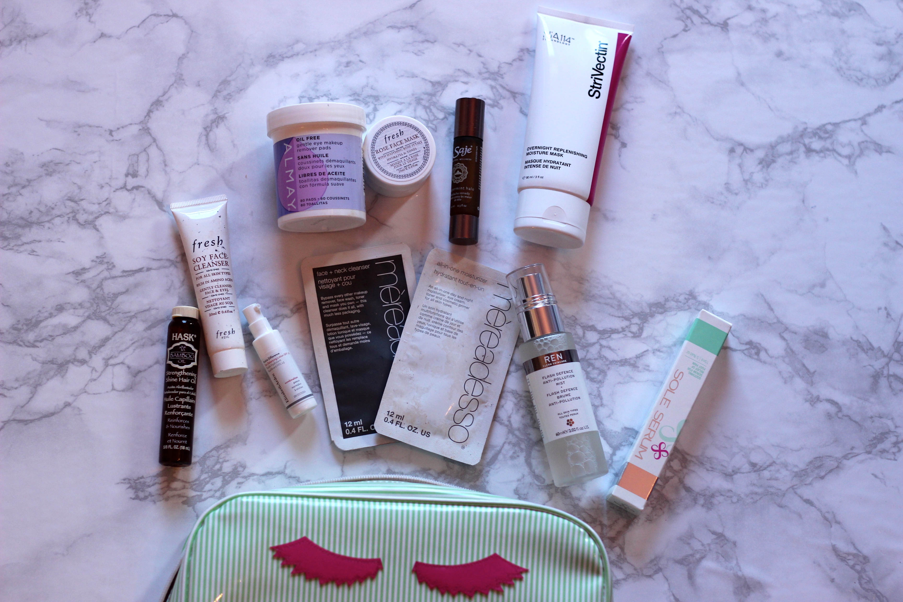 travel-beauty-bag-essentials