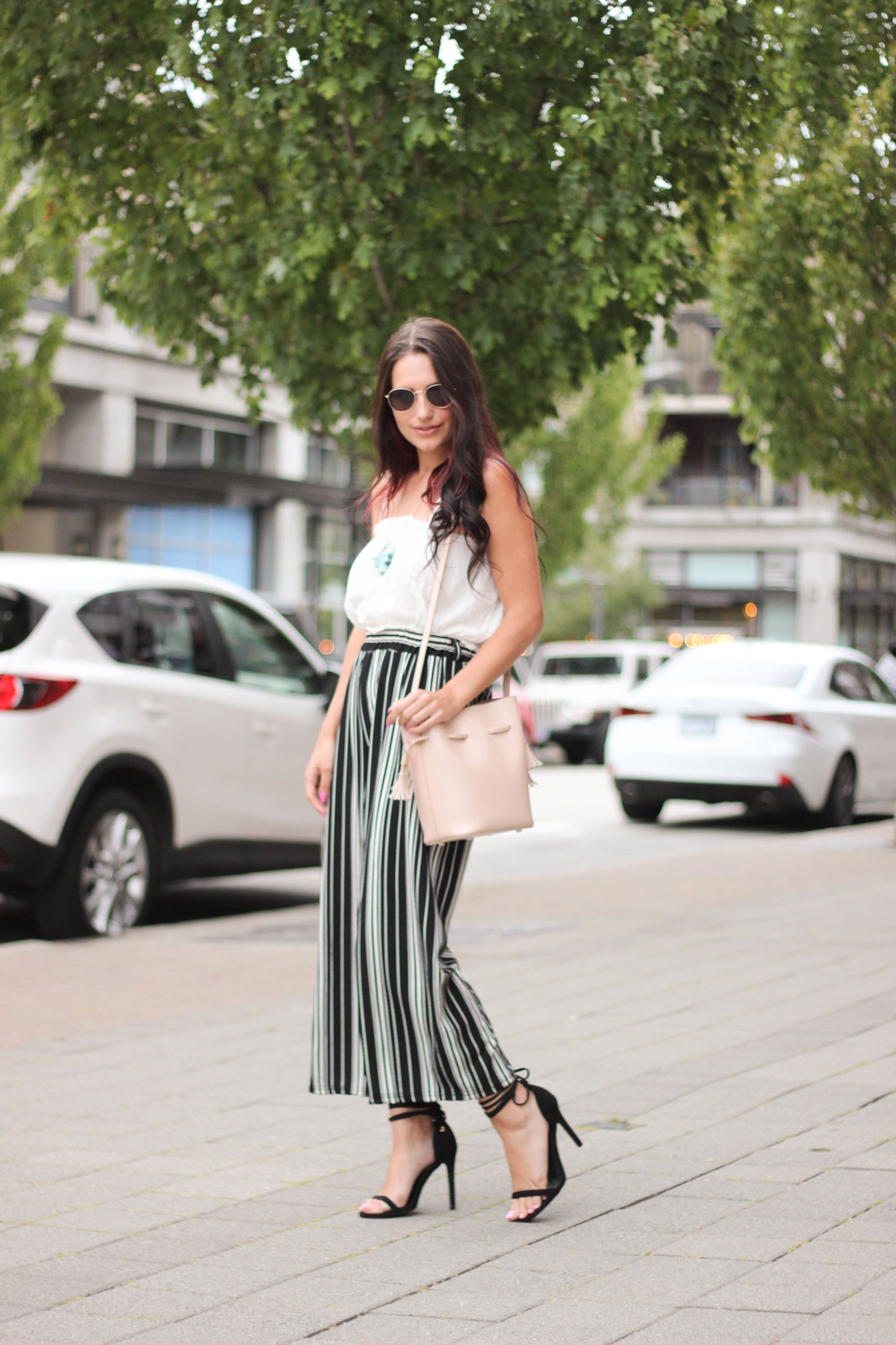 How to Wear Wide Leg Pants If You’re Short