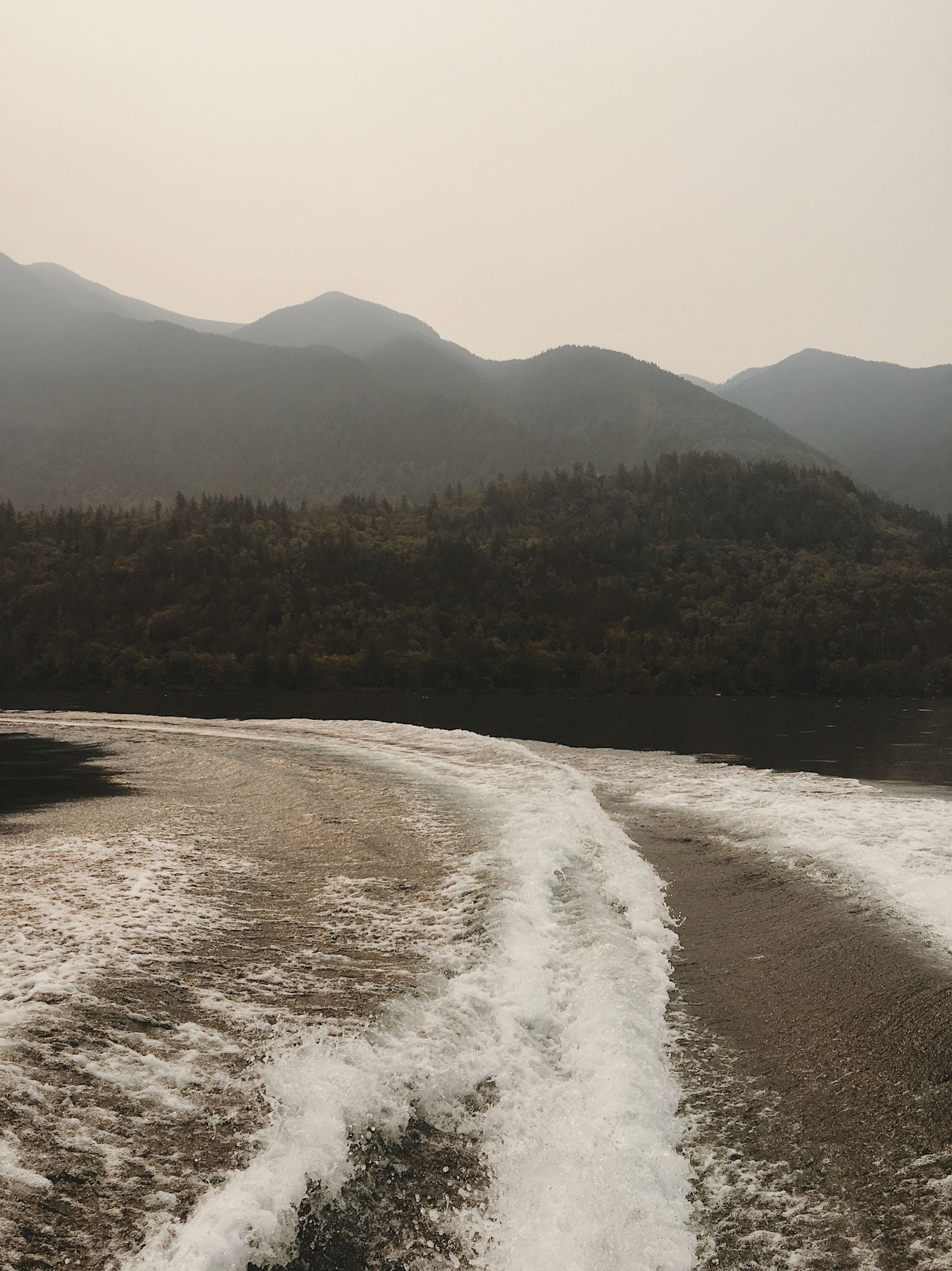 boating-at-cultus-lake-marina-summer