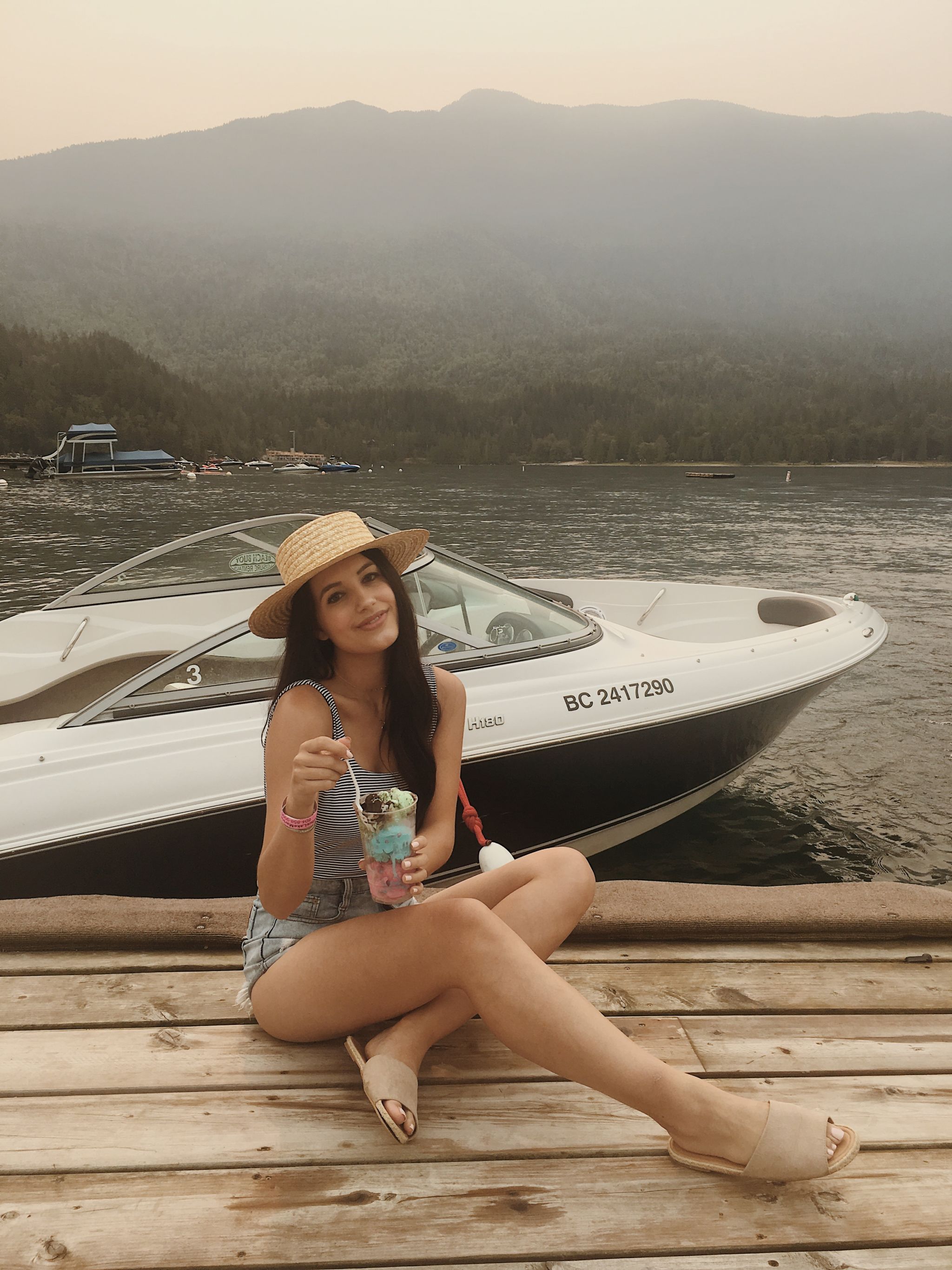 boating-at-cultus-lake-marina-summer