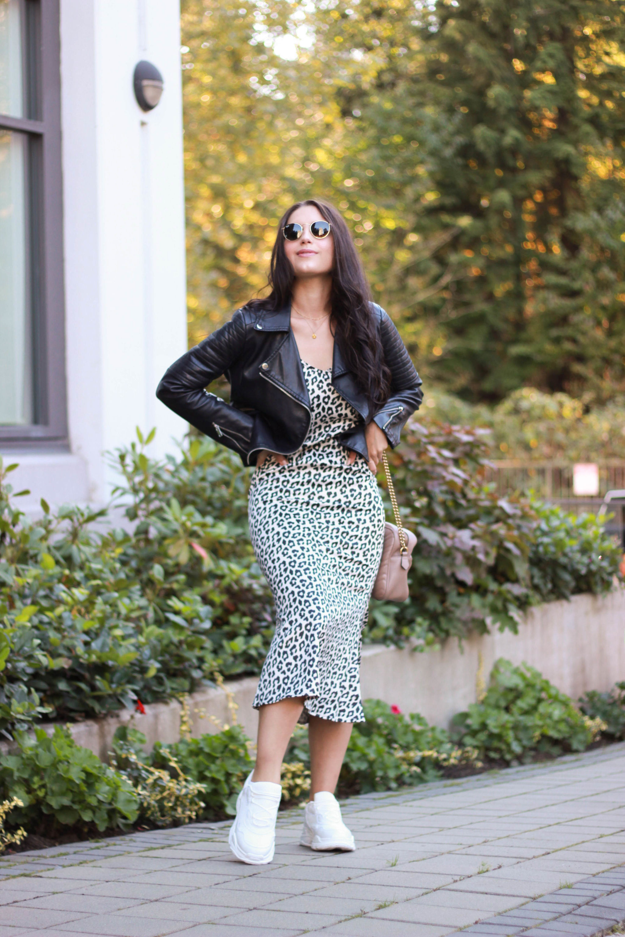 how-to-style-leopard-print-and-dad-sneakers-this-fall