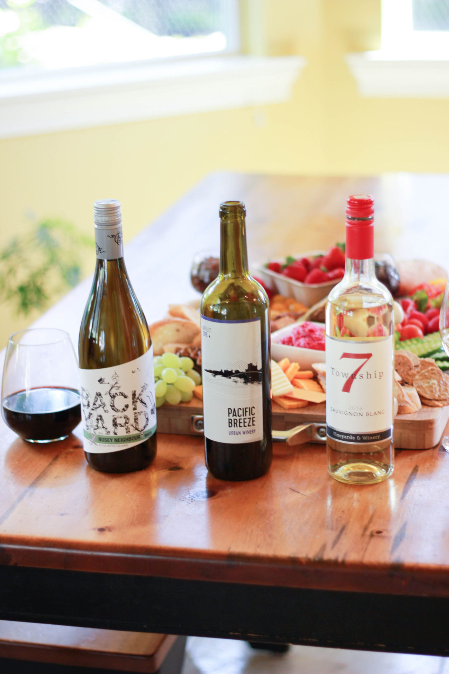 vegan-charcuterie-board-and-wines-to-pair-it-with