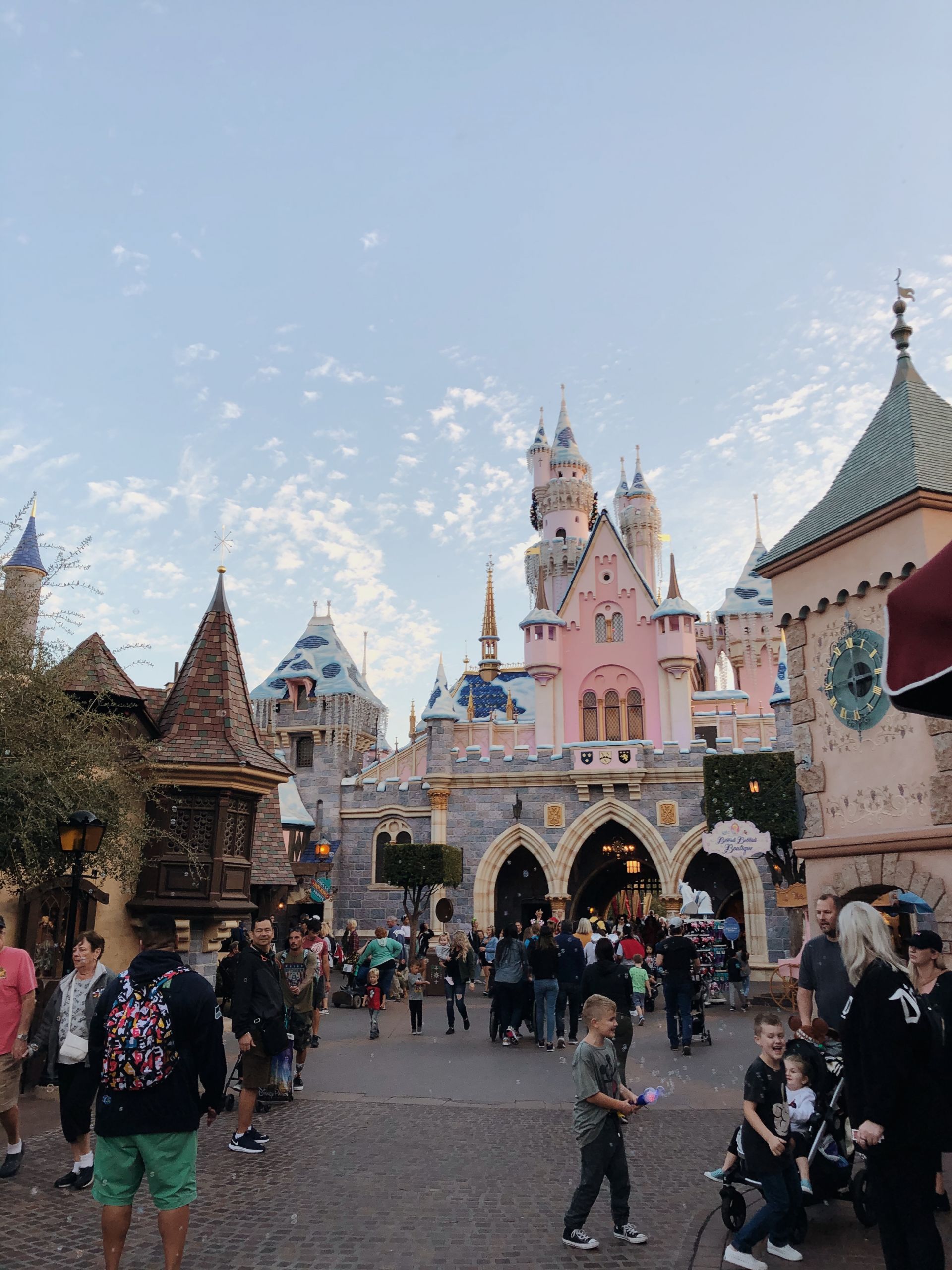 How to Spend 4 Days in Disneyland